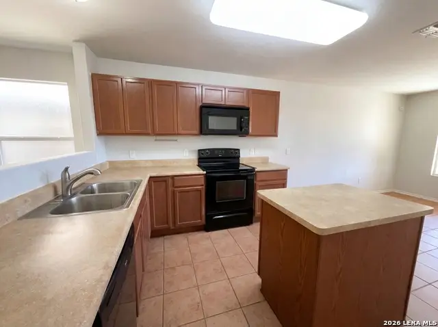 10906 Rosin Jaw, San Antonio, TX 78245 - Image #2