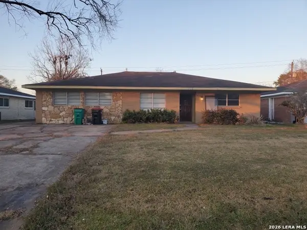308 Kelly, Baytown, TX 77521