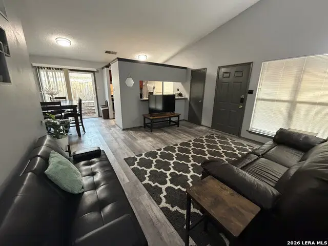 5210 Meadow Rise St, San Antonio, TX 78250 - Image #3