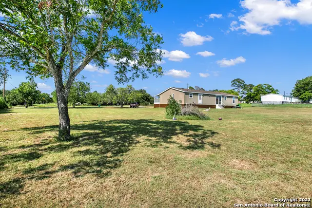 139 Angel Ln, Seguin, TX 78155 - Image #2
