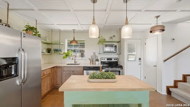 817 Scenic Dr, Canyon Lake, TX 78133 - #2