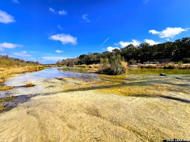 605 Lakeshore Ln, Bandera, TX 78003 - #3