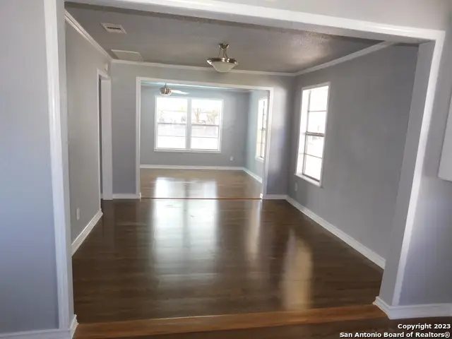 417 E Huff Ave, San Antonio, TX 78214 - #2