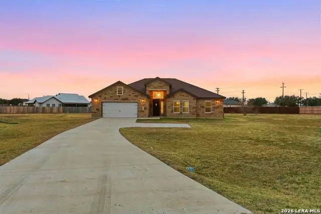 100 W Short Meadow, Lytle, TX 78052 - #2