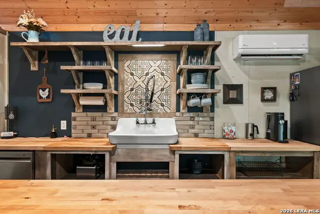 9055 Rebecca Creek Rd, Spring Branch, TX 78070 - #3