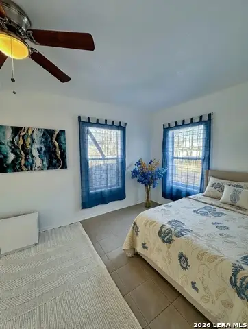 711 S Trinity St, San Antonio, TX 78207 - #3