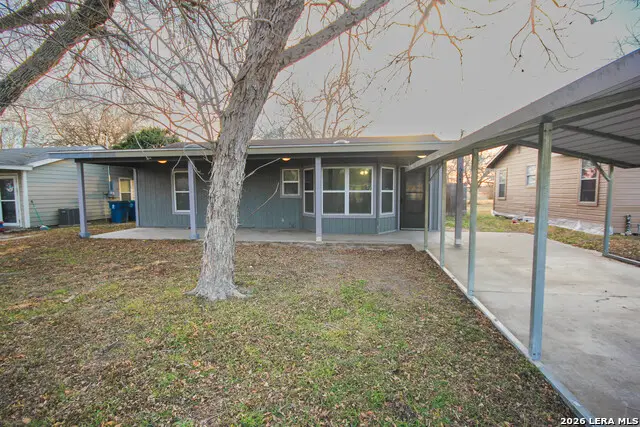 507 Ave B, Beeville, TX 78102 - #1