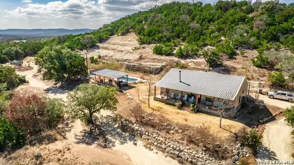 1079 County Road 357, Utopia, TX 78884