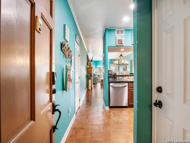 401 W Lincoln St #A208, New Braunfels, TX 78130 - #3
