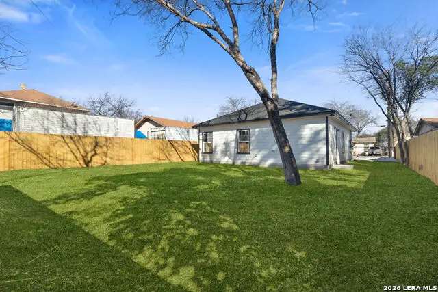 2218 W Wildwood Dr., San Antonio, TX 78201 - #3