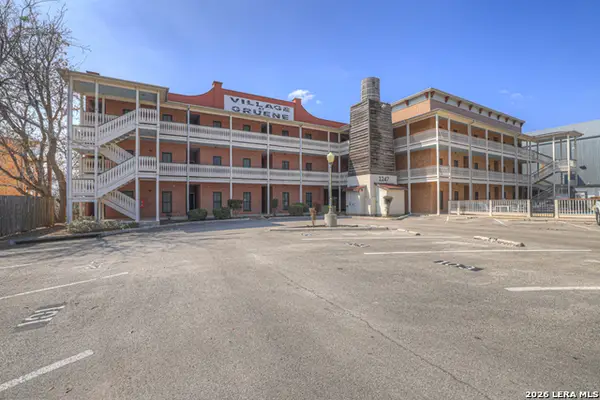 1247 Gruene # 203, New Braunfels, TX 78130