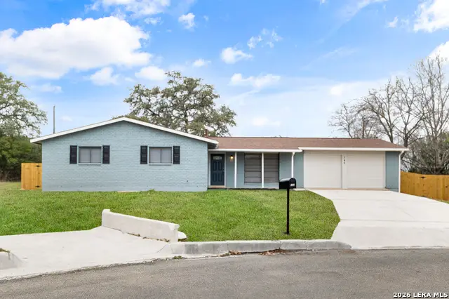 142 Surrey Ln, Universal City, TX 78148 - #1