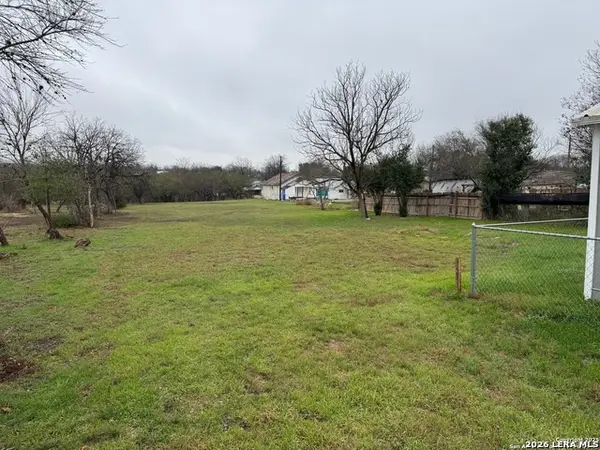 237 Chickering Ave, San Antonio, TX 78210