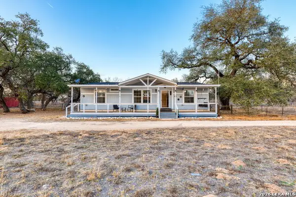 2383 Tomblin, Bigfoot, TX 78005