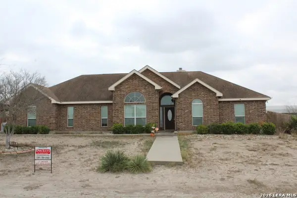 137 Lakeview Trace, Three Rivers, TX 78071