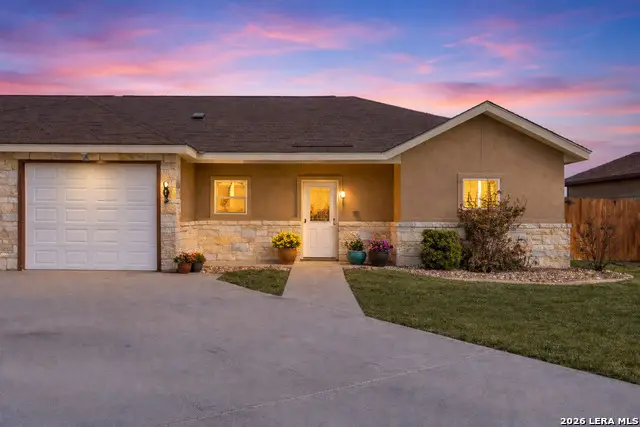 118 Navarro Crossing #1B, Seguin, TX 78155 - #1