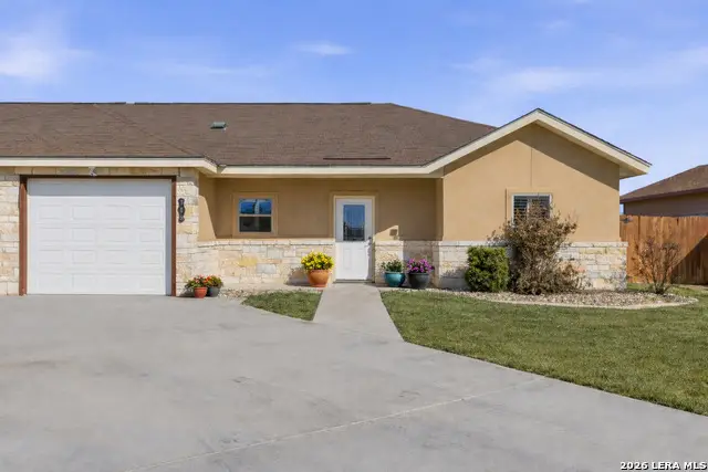 118 Navarro Crossing #1B, Seguin, TX 78155 - #2