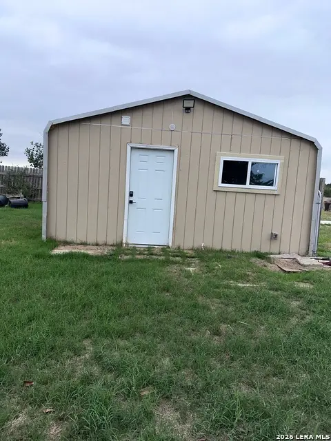 370 County Road 347, Hondo, TX 78861 - #2