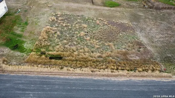 715 Abbott, St Hedwig, TX 78152