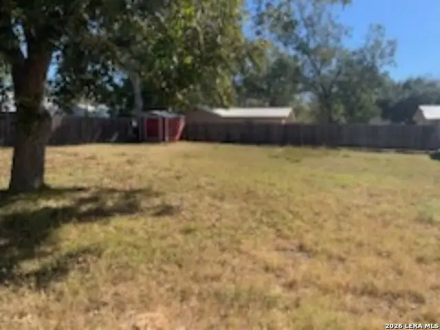 318 W 12th, Shiner, TX 77984 - #2