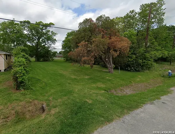 4713 Russell, Houston, TX 77026