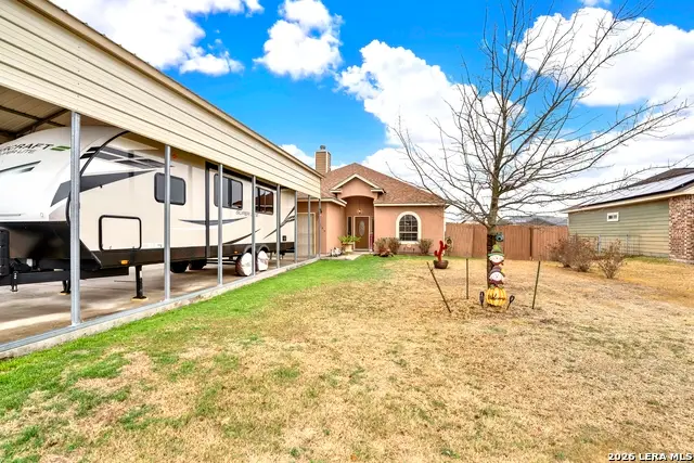 11669 Flores, Lacoste, TX 78039 - #3