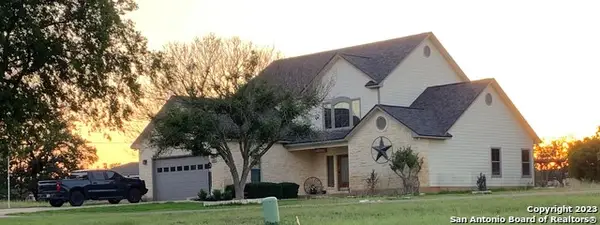 177 Knollwood Cir, Bandera, TX 78003