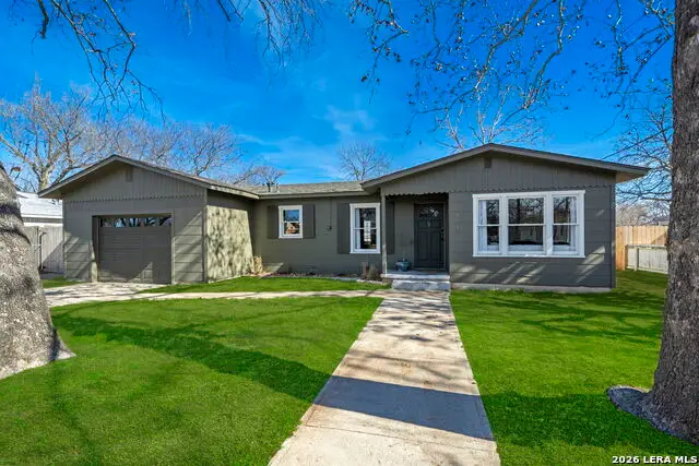 511 Olive St, Fredericksburg, TX 78624 - #3