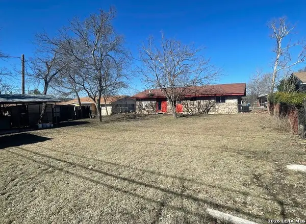 609 Bow, Kerrville, TX 78028