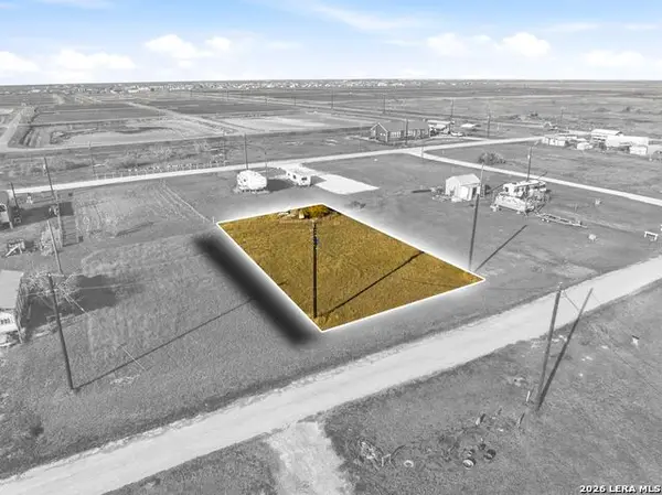 39 Kingfish Lane, Palacios, TX 77465