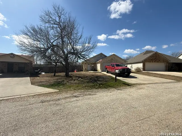 108 Ocotillo, Jourdanton, TX 78026 - #3