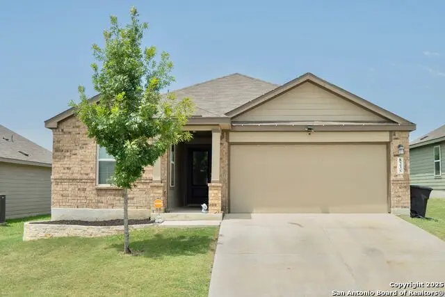 8235 Glasgow, San Antonio, TX 78223 - #1