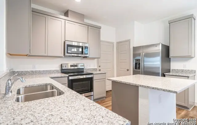 2085 Silver Oaks, San Antonio, TX 78213 - #2