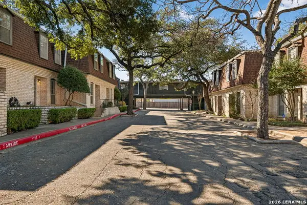 1045 Shook #105 B, Olmos Park, TX 78212