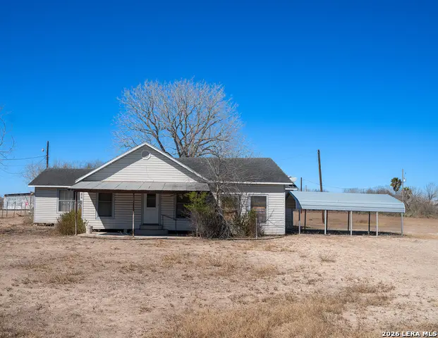 1580 Middle Rd, George West, TX 78022 - #1