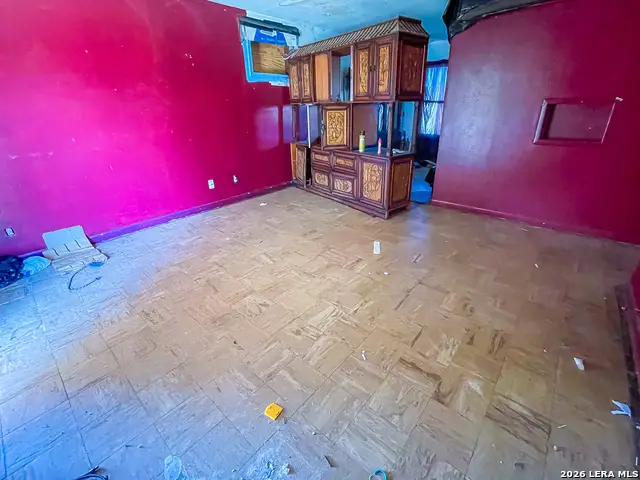 1000 Crockett, Beeville, TX 78102 - #3