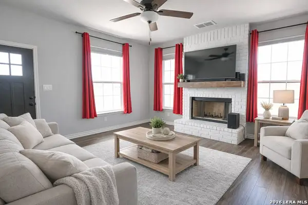 501 Sendera Way, Kenedy, TX 78119