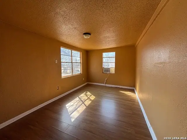 120 N Plum, Pearsall, TX 78061 - #3