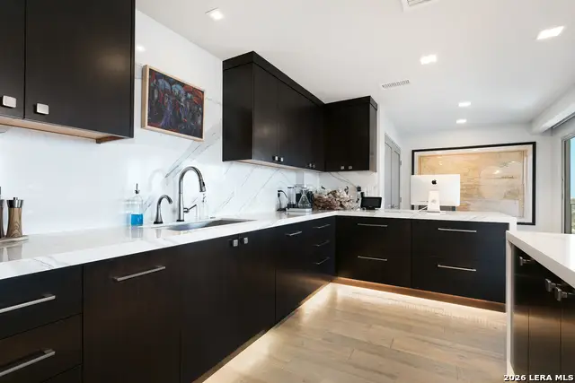 700 E Hildebrand #APT 1301, San Antonio, TX 78212 - #3