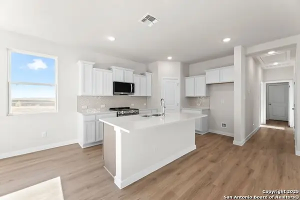 754 Whitman, New Braunfels, TX 78130