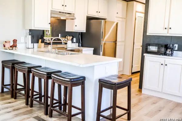 3131 Sandy Elm, La Vernia, TX 78121