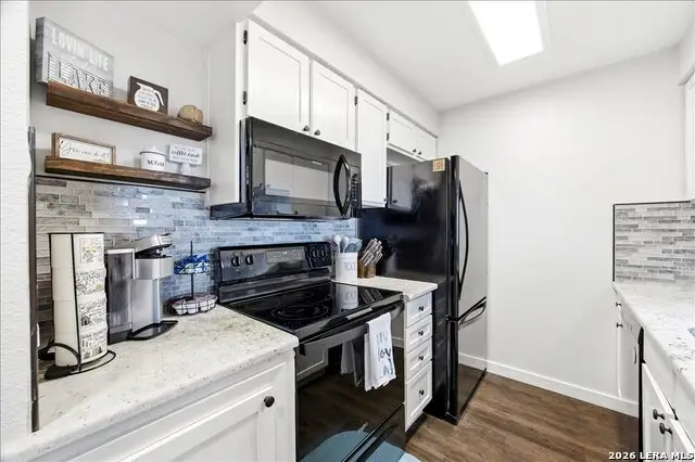 1135 Parkview #APT C18, Canyon Lake, TX 78133 - #3