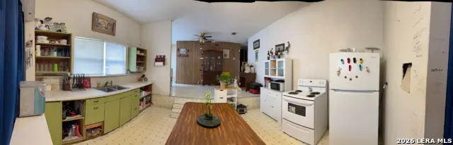 114 6th, Natalia, TX 78059 - #3