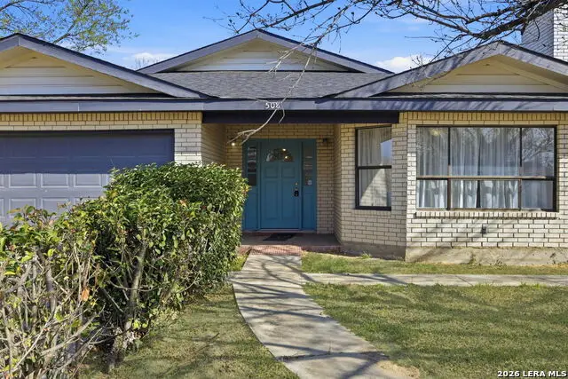 508 Crouch Ave, Devine, TX 78016 - #3