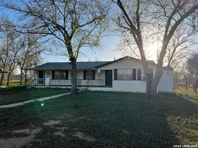 1207 El Paso, Stockdale, TX 78160 - #3