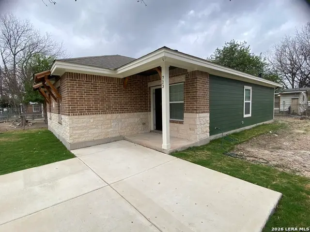 723 S San Bernardo Ave, San Antonio, TX 78237 - #3