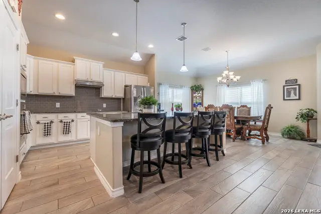 133 Grand View, Floresville, TX 78114 - #1