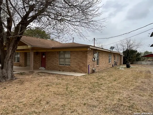 211 E Alamo, Carrizo Springs, TX 78834 - #2