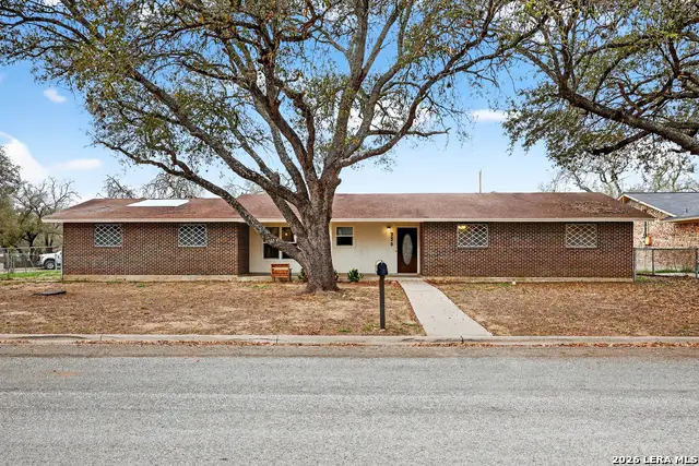 330 Chaparral, Pleasanton, TX 78064 - #1