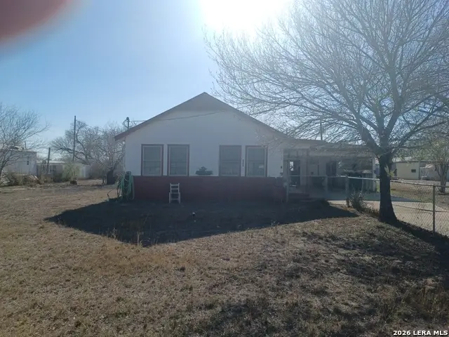 2204 Zanderson, Jourdanton, TX 78026 - #2